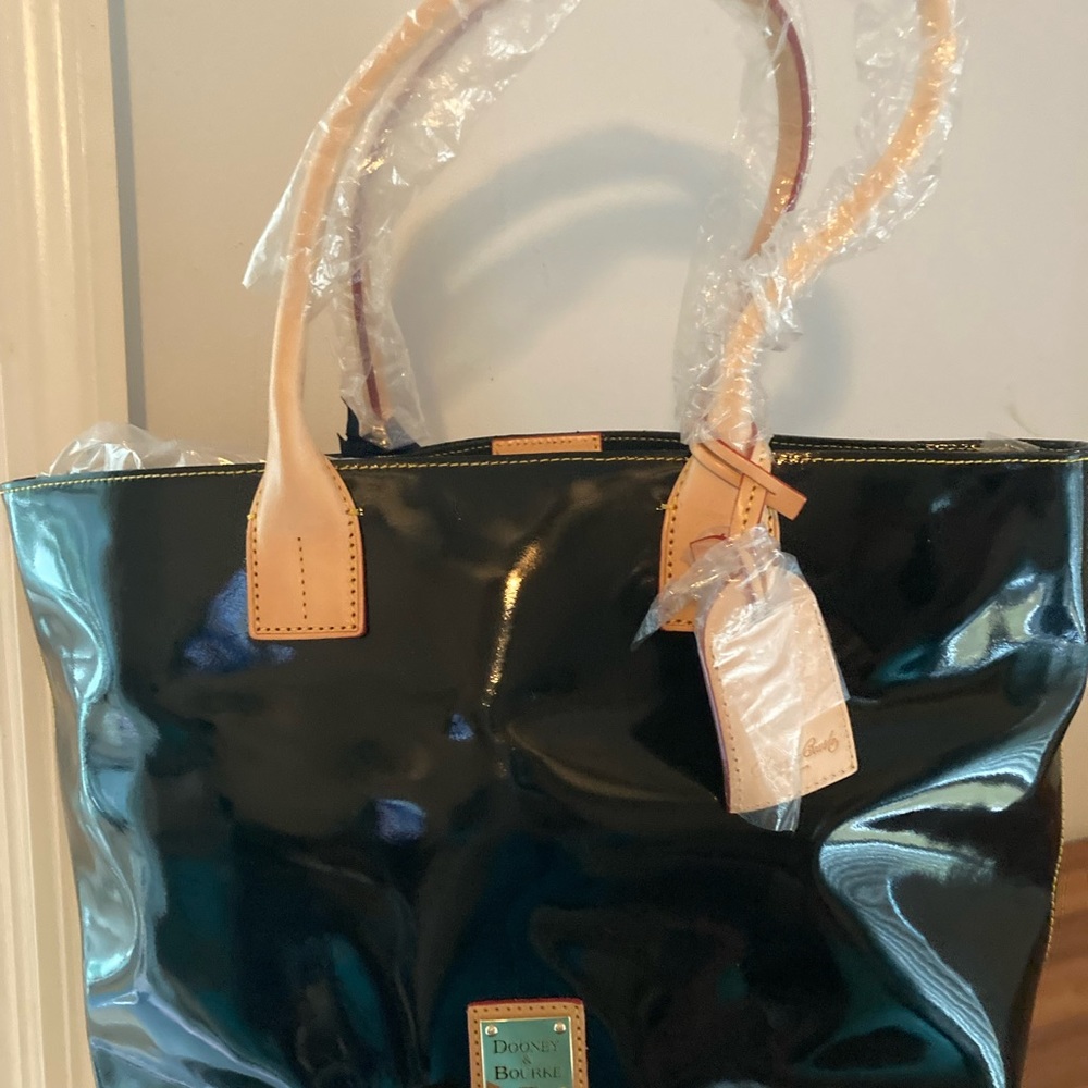 Dooney & Bourke genuine patent leather shopper, Black, NWT